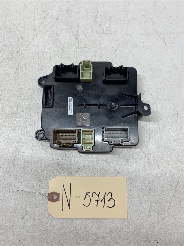 16-20 Tesla MX RH Rear Falcon Door Chassis Control Module 1062056-10 5713 B128
