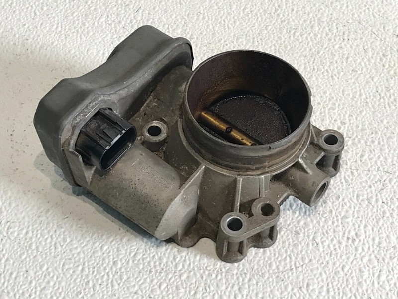 04-06 Saturn Ion Throttle Body OEM