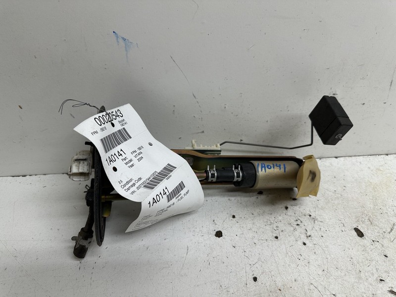2003-2005 Suzuki Grand Vitara 2.5L Fuel Pump w Sending Unit & Bracket