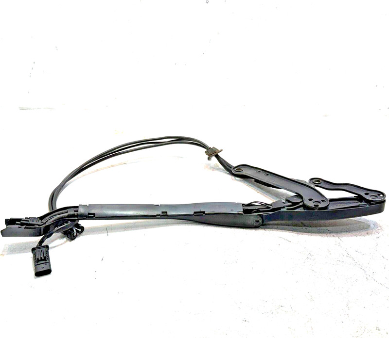 MERCEDES W222 S550 2014-2017 FRONT PASSENGER SIDE WINDSHIELD WIPER ARM OEM