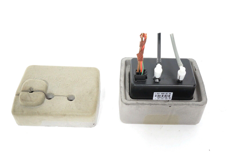 07-13 MERCEDES-BENZ S550 CENTRAL TRUNK LOCK VACUUM PUMP A2218000248 OEM