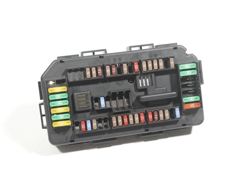 2012-2020 BMW 320i F30 F32 F80 Front Engine Fuse Relay Box Module Unit OEM 80k