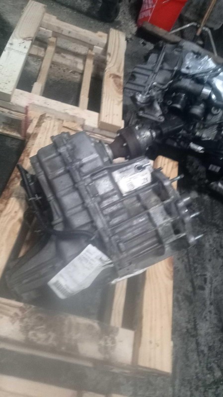 2018 Chevrolet Colorado Transfer Case Assembly 4WD OEM 117k Miles Black