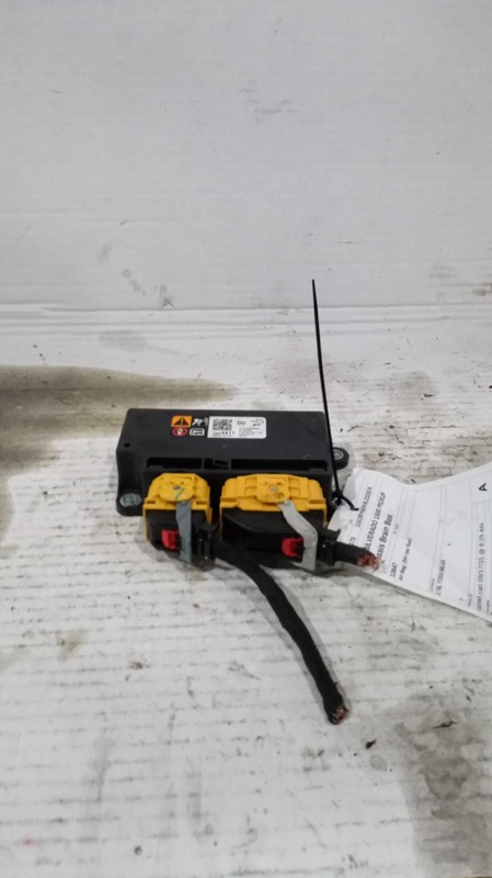 Used Air Bag Module fits: 2020 Chevrolet Silverado 1500 pickup Air Bag RH rear f