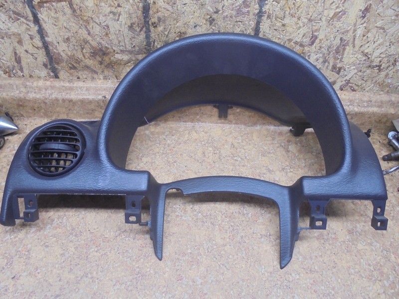 2003 Jeep Liberty Sport 3.7L 3.7 Dash Speedometer Cover Panel Instrument Cluster