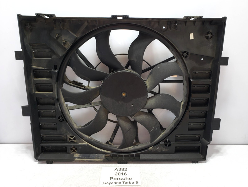 ✅ 11-18 OEM Porsche Cayenne Turbo S 958 Engine Radiator Cooling Fan Motor Assy