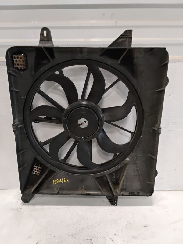 2010-2016 Cadillac SRX Radiator Fan Motor Fan Assembly 3.0L