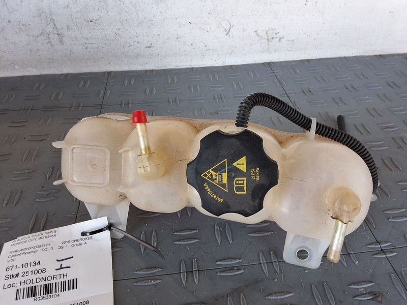 Coolant Reservoir Fits 19-23 CHEROKEE 3533104