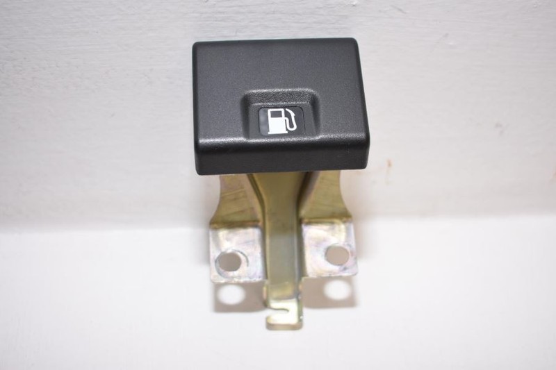 2019-2020 NISSAN ALTIMA 2.5L AT FUEL FILLER DOOR LEVER, PULL HANDLE OEM