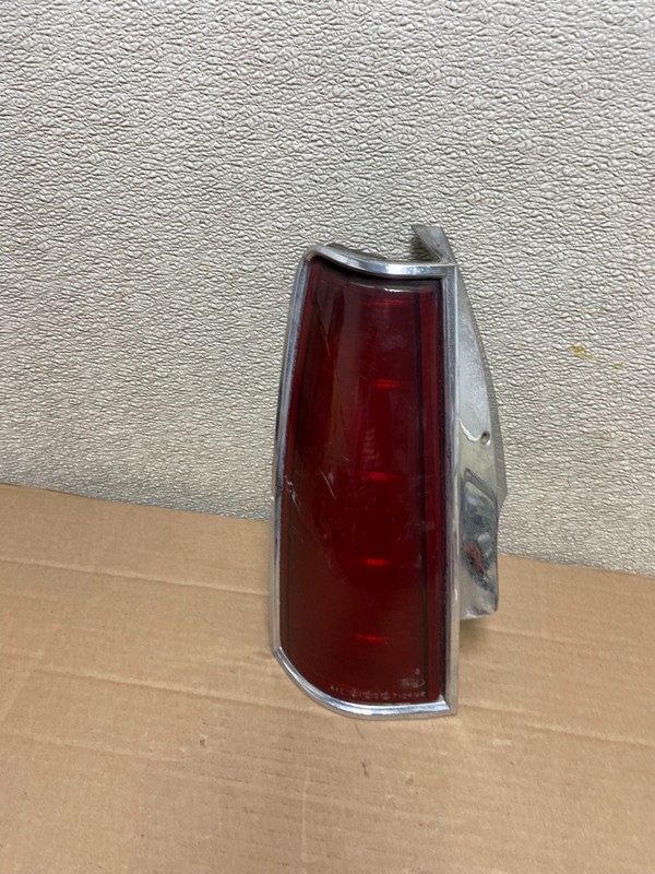 1984 to 1992 Lincoln Mark VII Left Driver Side Tail Light OEM AA8663 LK