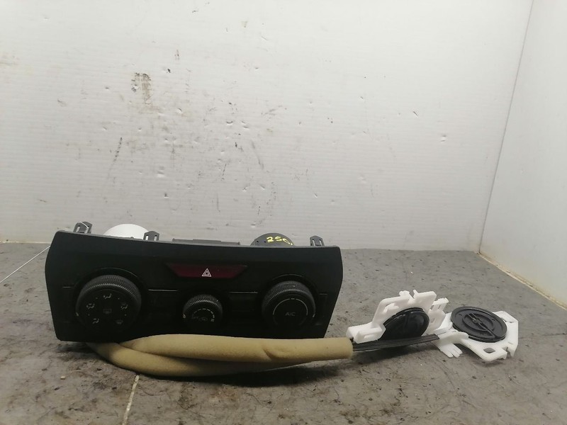 Temperature Control Manual Temperature Control Fits 17-23 IMPREZA 1584204