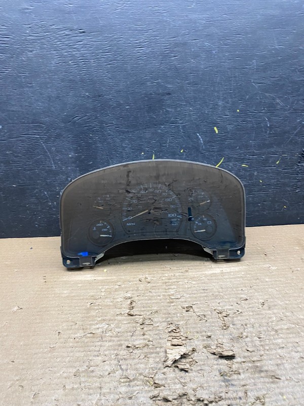 2003 to 2007 Chevrolet Express Speedometer Cluster Gauge 25755008 S9181DG