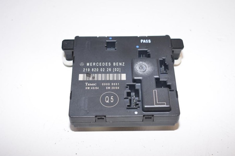 2008 MERCEDES BENZ CLS550 DRIVER LEFT REAR DOOR CONTROL MODULE 219219 820 02 26