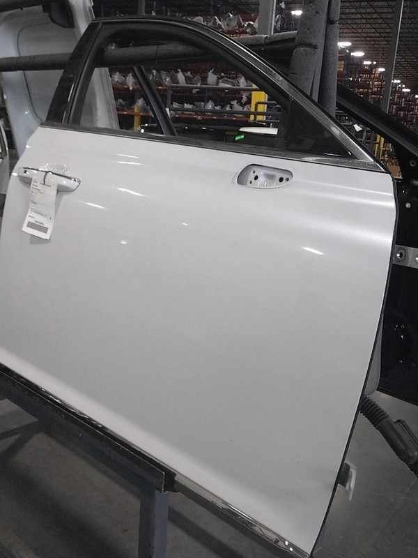 2019 Genesis G90 Right Door White OEM 690536 4DR SED Used 90K Miles