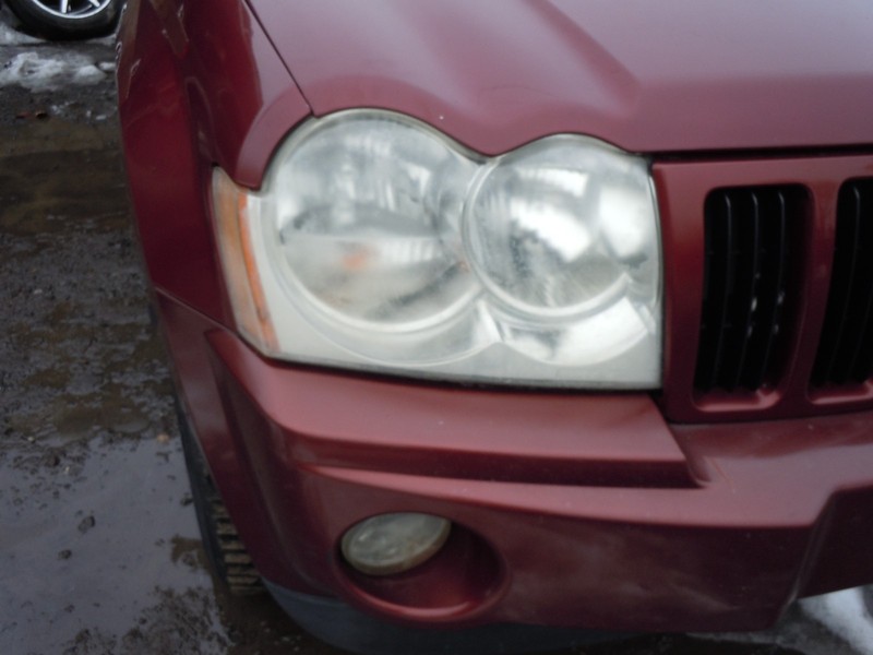 2005-2007 Jeep Grand Cherokee Halogen Headlight Passenger Right RH OEM