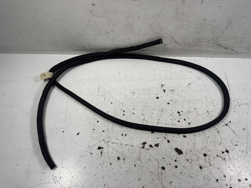 88-91 Honda CRX Right Door Body Seal OEM