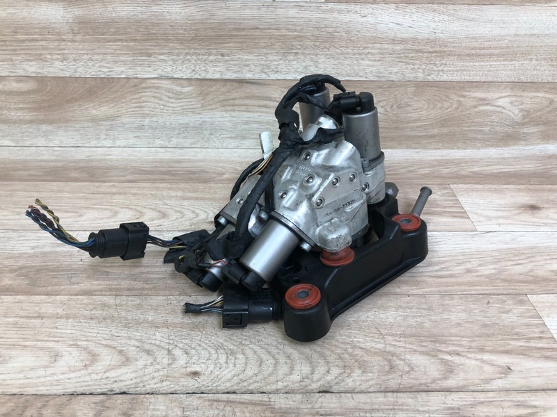 BMW OEM F01 F02 740 750 760 HYDRAULIC DYNAMIC DRIVE VALVE BLOCK 2009-2015 2