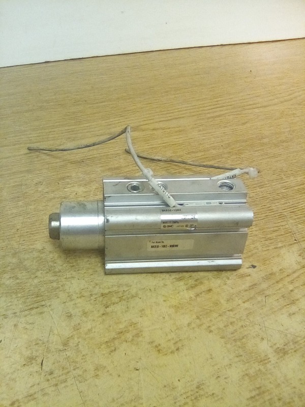 SMC MKB32-10RZ Cylinder