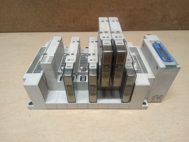 SMC SS5Y51-E4R105 8 Station Block W/ (5) Solenoid Valve & EX260-SMJ1 Interface