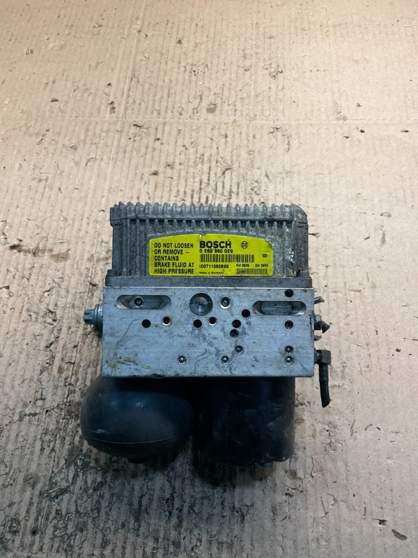 03-08 Mercedes R230 SL550 E500 a0054318012 Anti Lock ABS Hydraulic Pump V5322