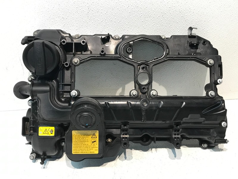 2013 BMW F10 F30 F36 328i 2.0L N20 Engine Cylinder Head Valve Cover OEM