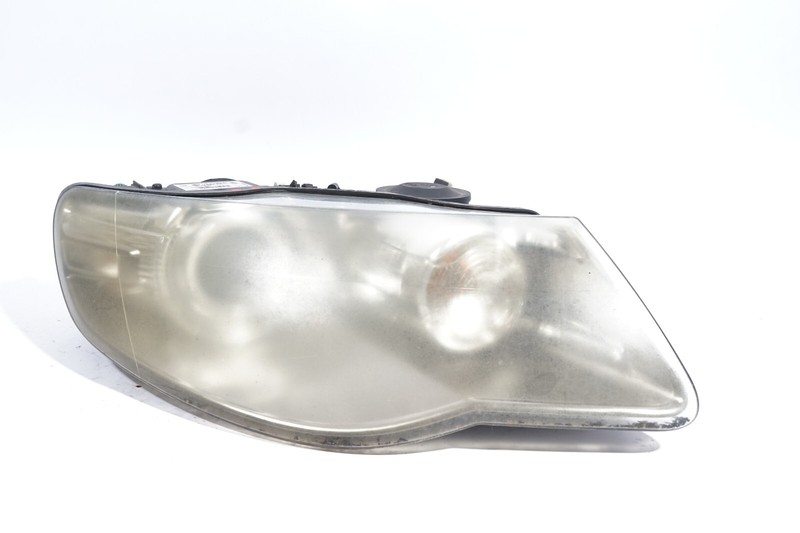 2004 - 2007 VOLKSWAGEN TOUAREG 7L FRONT RIGHT PASSENGER SIDE HEADLIGHT XENON OEM