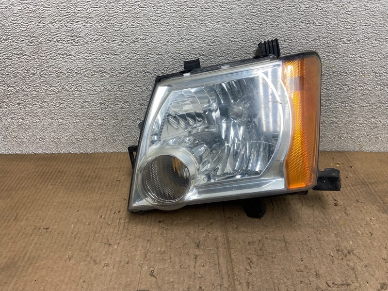 2005 - 2015 Nissan Xterra Driver Left LH Side Headlight AA6956 DW