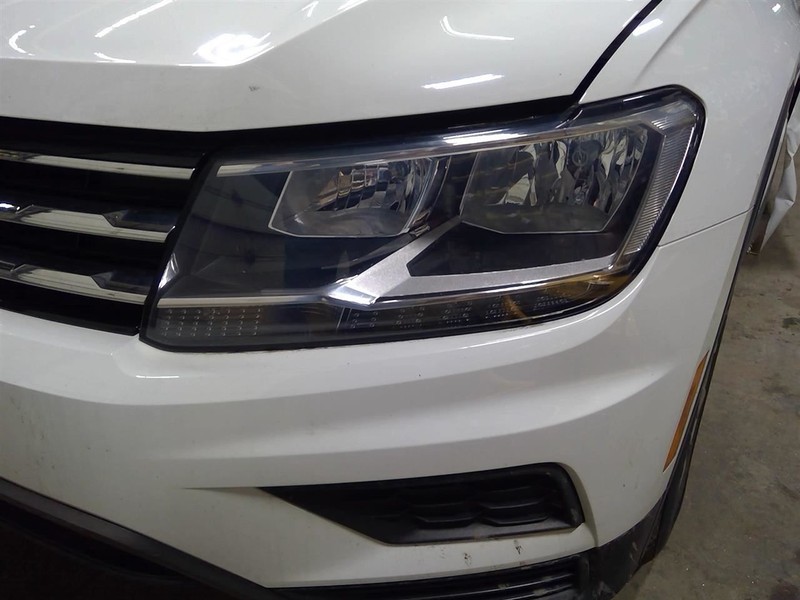 Driver Left Headlight Halogen Fits 18-21 TIGUAN 1765554