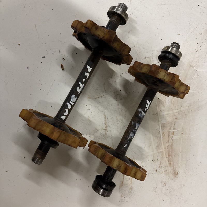 1975 - 1978 Ski-Doo Alpine 640 Vintage Snowmobile track shaft drivers