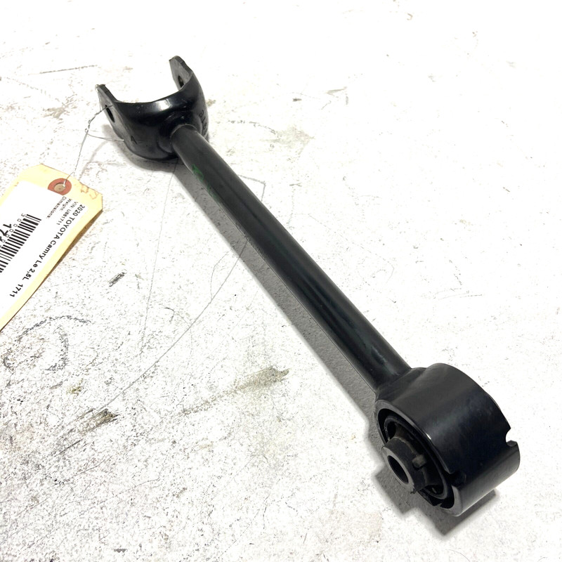 Rear Right Side Forward Lateral Control Arm TOYOTA CAMRY 2018-2023 OEM