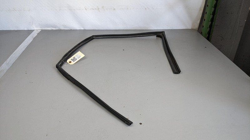 Front Left Door Window Glass Run Channel 2022 Kia Soul 2020 2021 2023