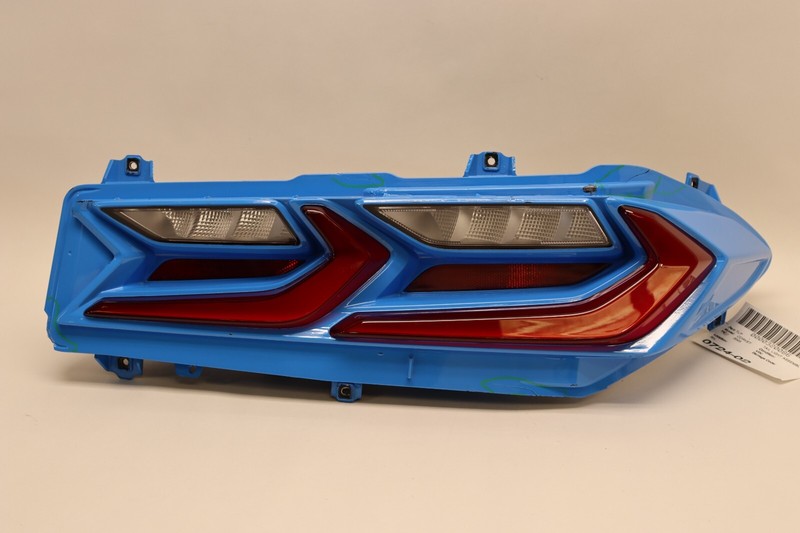 2020-2024 CHEVY CORVETTE C8 REAR RIGHT PASSENGER SIDE TAIL LIGHT LAMP OEM