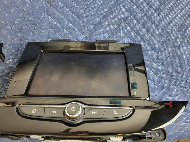 Used Oem Buick Dash Audio Radio Display Screen & Control Panel 2021 Encore 7"
