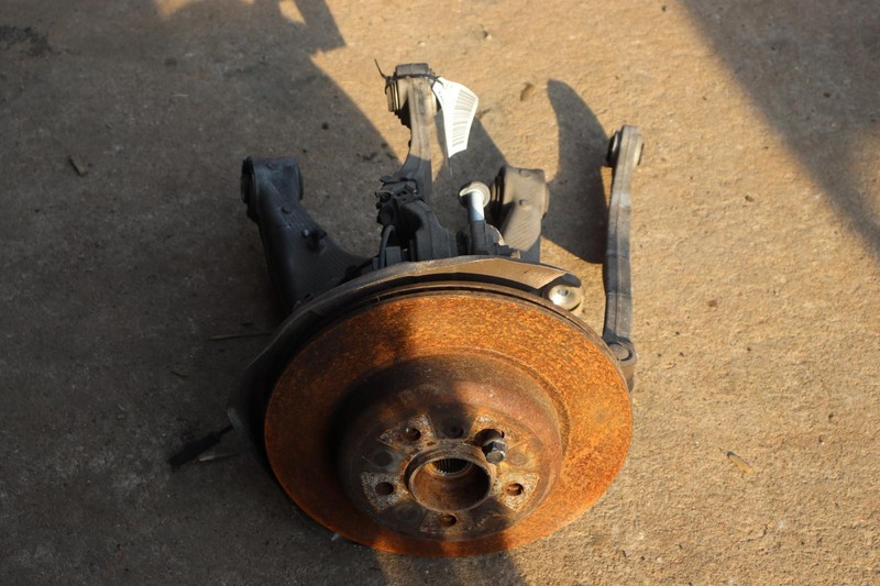 2011-2016 BMW 535I RWD F10 REAR LEFT SPINDLE KNUCKLE HUB W/ CONTROL ARMS OEM
