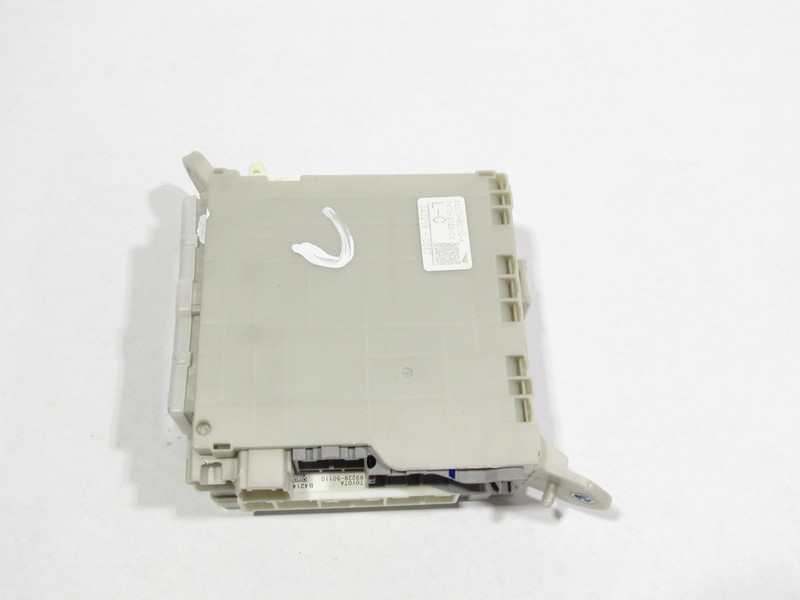 13-17 Lexus LS460 2014 Trunk Fuse Junction Box Computer Control Module Unit ;