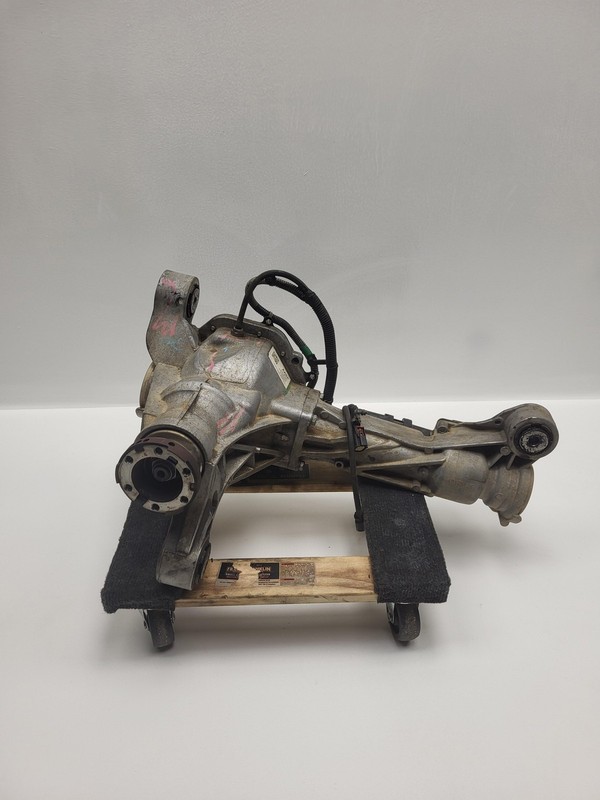 21-22 Chevrolet Silverado 1500 Front Differential Carrier 6.2L 3.23 OEM 84958557