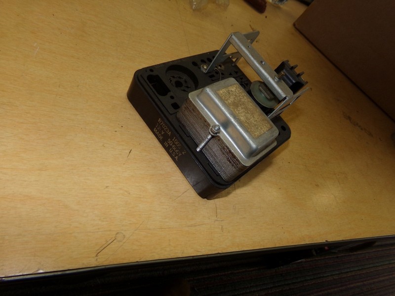 Honeywell R7023A 1005 2 120V 50-60Cy See Pic* 108979A *FREE SHIPPING*