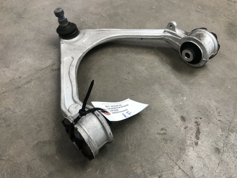 ⭐2017-2019 JAGUAR XE FRONT RIGHT PASS UPPER CONTROL ARM ASSEMBLY OEM LOT2258