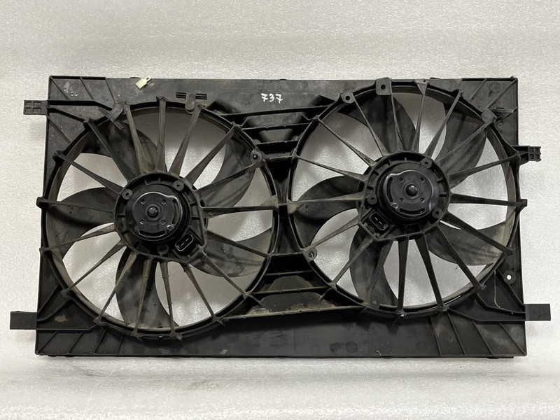 2007 - 2017 JEEP PATRIOT RADIATOR COOLING FAN ASSEMBLY 68031872AA 68031873AA