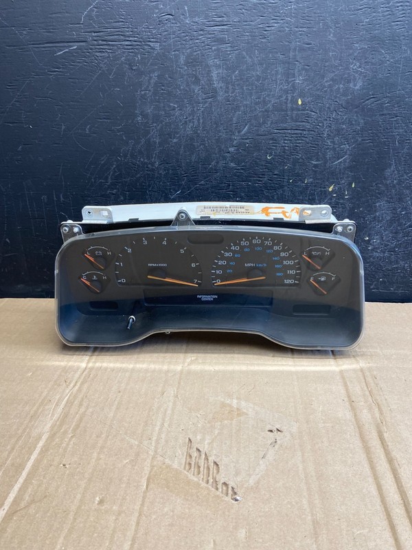 2001 2002 2003 Dodge Durango Speedometer Instrument Cluster Gauge ad7060 DG