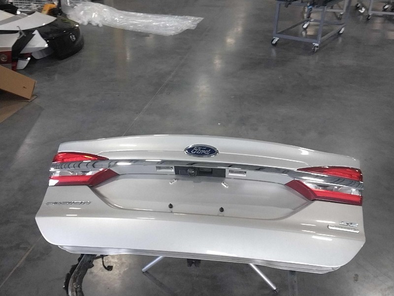 2018 Ford Fusion Silver Deck Lid OEM HS7Z13404A 4DR Sedan w/o Spoiler