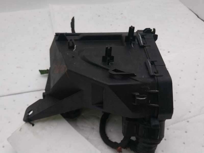 2018 Jeep Compass OEM Fuse Box 68321509AC Black 56K Miles SUV Parts