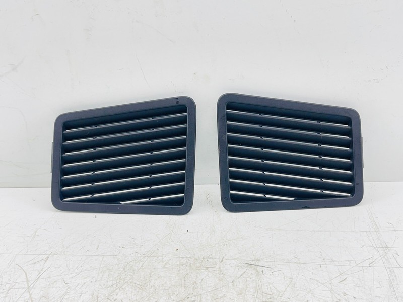 10-19 FORD C-MAX REAR RIGHT LEFT SIDE QUARTER PANEL VENT GRILLE PANEL SET OEM