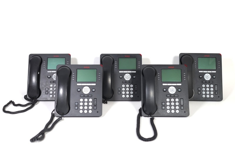 Lot of 5 Avaya 9508 Digital Office Phones w/ Stands, Multi-Line Set