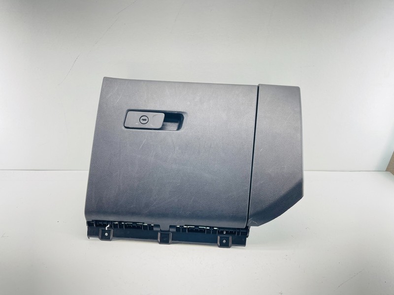 2021-2023 JEEP RENEGADE FRONT RIGHT PASSENGER SIDE GLOVE BOX STORAGE OEM