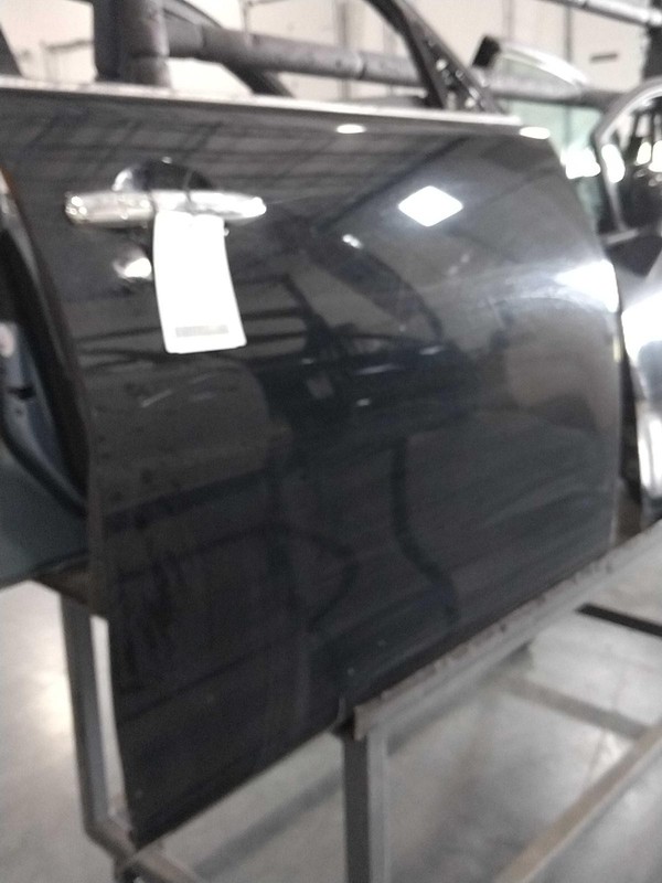 2017 Nissan Armada Right Door Black 4DR SUV Used - Small Scratches