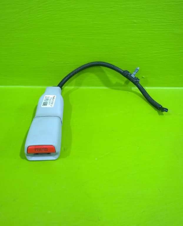 06-11 LUCERNE DRIVER LEFT FRONT SEAT BELT BUCKLE OEM 3875-24