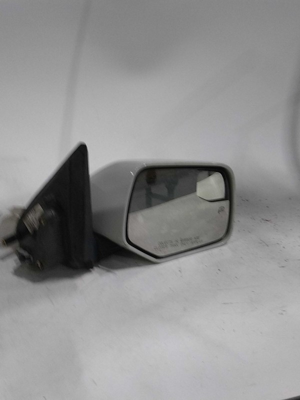 2015 Nissan Titan RH Door Mirror Assembly Black OEM 406661 Used
