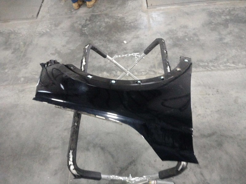 2020 KIA Telluride Front Right Fender Black 671478 - Used, 116k Miles
