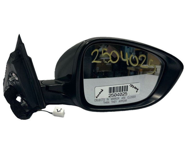 Honda Accord door mirror 18 22 right side OEM black has a broken tip 76208TVAA02